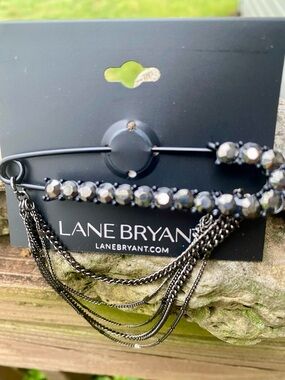 NWT Lane Bryant Gunmetal
Beaded Safety Pin Brooch with Draped Chains